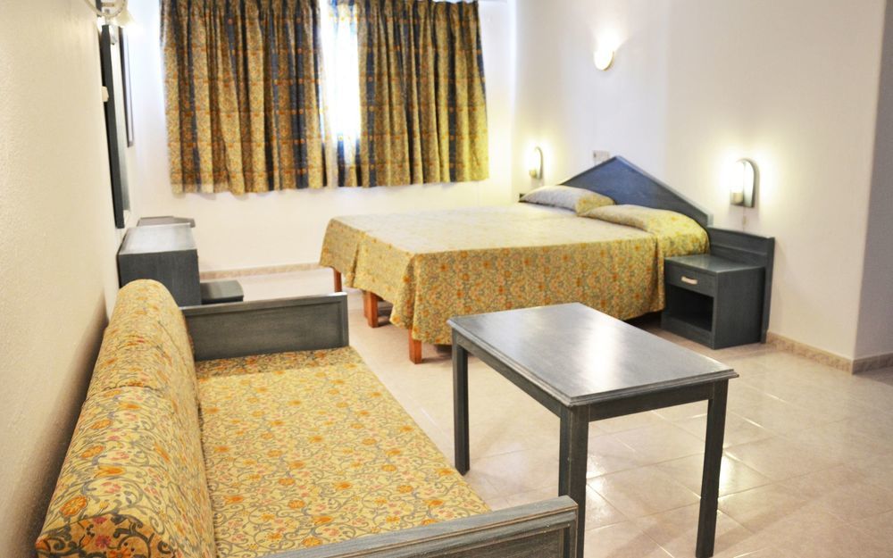 Sant Antoni de Portmany Hotel Apartamentos Vibra Central City - Adults Only מראה חיצוני תמונה