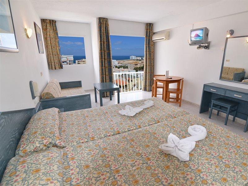 Sant Antoni de Portmany Hotel Apartamentos Vibra Central City - Adults Only מראה חיצוני תמונה