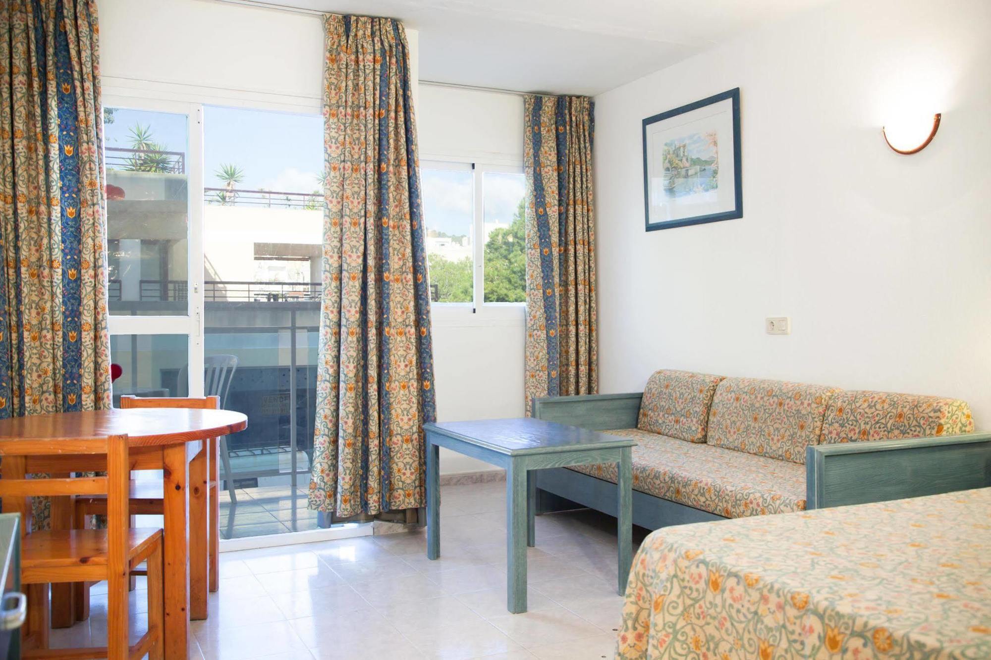 Sant Antoni de Portmany Hotel Apartamentos Vibra Central City - Adults Only מראה חיצוני תמונה