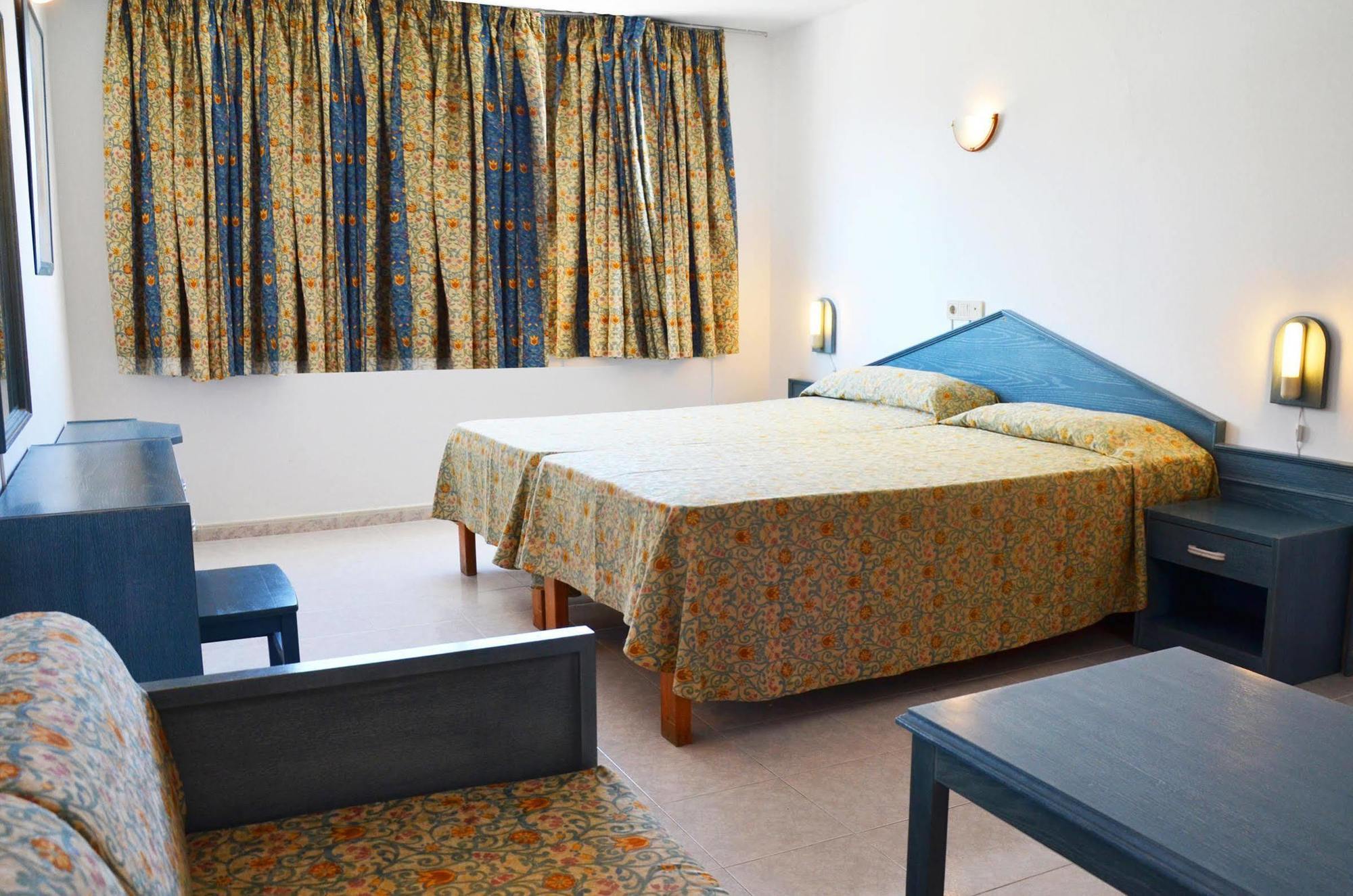 Sant Antoni de Portmany Hotel Apartamentos Vibra Central City - Adults Only מראה חיצוני תמונה
